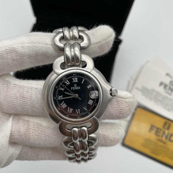 Fendi - Picture 3 of 9